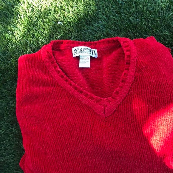 Long sleeve pullover boxy velvety chenille red sweater - Picture 2 of 5